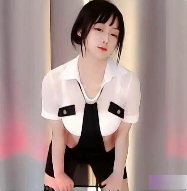 奇妙独家：【虎牙重磅】清纯林小花L舞首次超有尺度散播