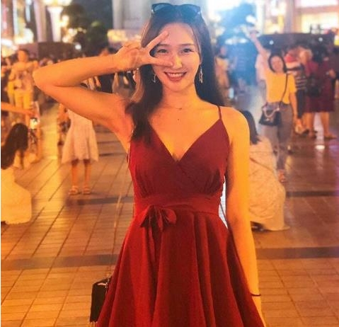 甜美已婚少女《小奴隶橙子》颜值爆表喜欢多人