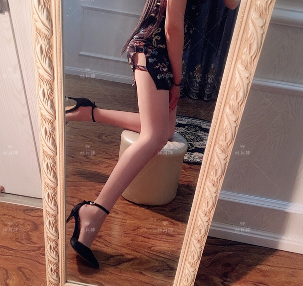 b站up主<丝月神>户外露出系列54期定制