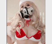 微博网红妹子社保姬(白袜袜格罗丫)在线二次元服饰穿搭教程