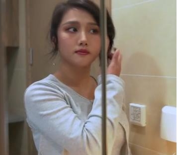 久妖制片厂的作品中的秘书呻吟