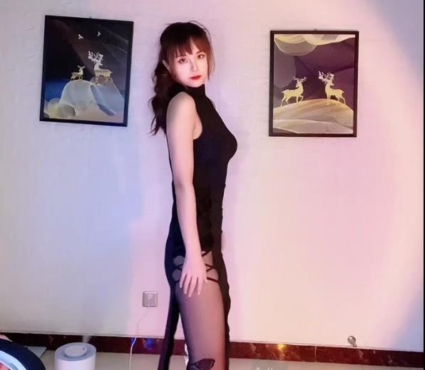 悠宝儿泳装定制专辑