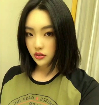 推特超巨ru网红cream短视频多合一1V803M百度云资源