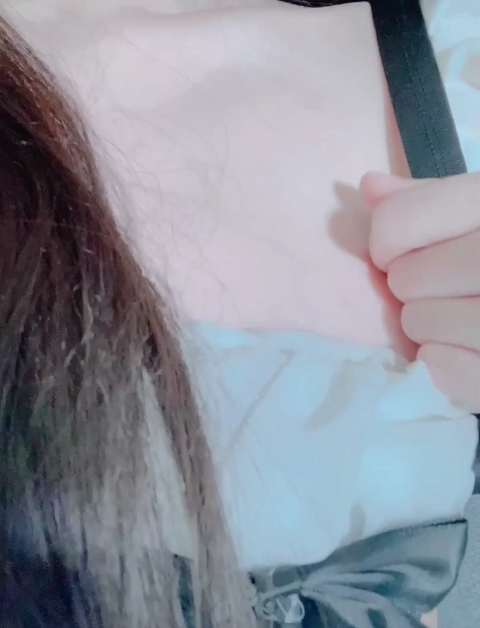 福利姬：口水play，紫薇出水，1V，400M，百度云资源