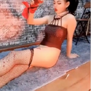 指教女神琳儿的超推荐视频，身材纤细，精选小狗，1V，1.15GB，百度盘