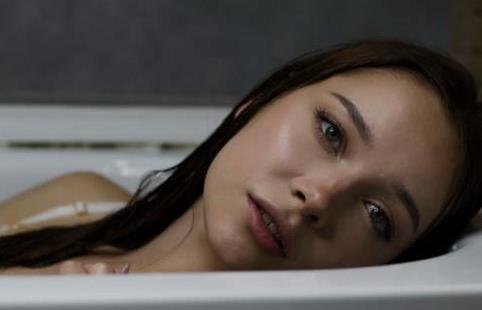 OnlyFans磁力合集中的KateKuray商品标题可能为：KateKurayOnlyFans磁力合集