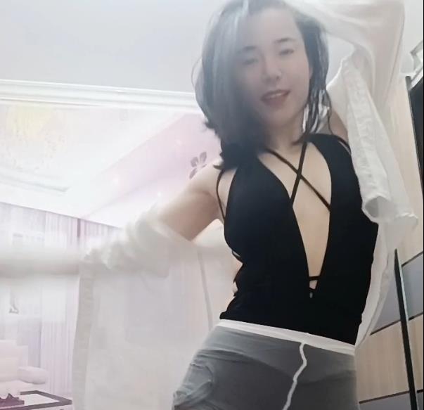 网红浪姐的高端定服装装