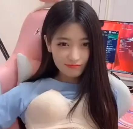 热销商品：快手、夜微凉、抖音、月月、大小姐姐