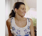 欧美漂亮妹妹的第一次见血4部+[4V-1.3G]