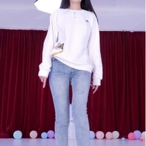 活力美少妇阿珞完美身材有氧健身C