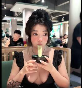 《顶级反差母PP第二弹自拍视频》