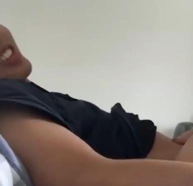 火力全开！漂亮女友骑S身材小女友互动视频下载