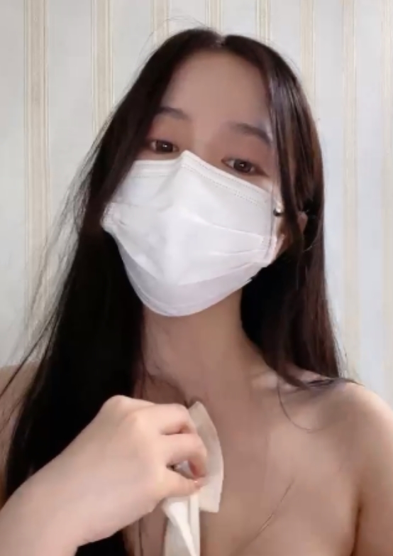 00后小姐姐漂亮馒头女神视频打包3v4.4g