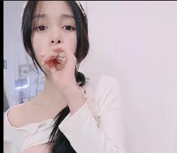 学妹炮击自拍视频，3小时时长，1V-3.3G大小，超人气新人身材颜值