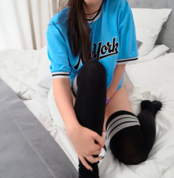 御姐-candy_love-5月新[1P2V+1G][百度盘]解压在线请勿