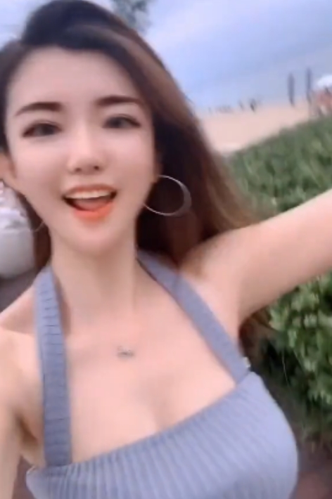 程宝宝泳衣大合集，快手短视频展示颜值小姐姐的定制魅力