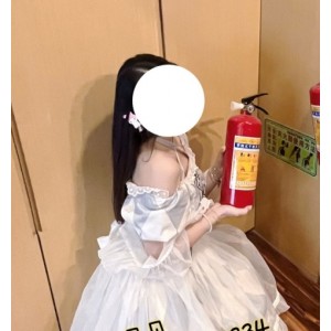优质拜金反差婊：广深小粉酱贝贝私拍视频1338P2GB