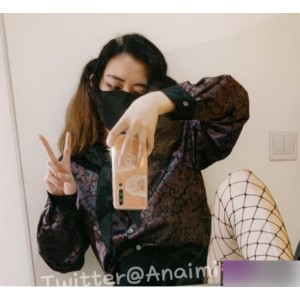 私拍展示奶味小咪的Onlyfan商品