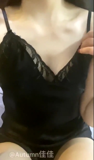 推特高颜值反差合集：刘强东独特风格，百度盘3.5G