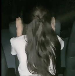 《闪光女主S腿约P电影院作品》