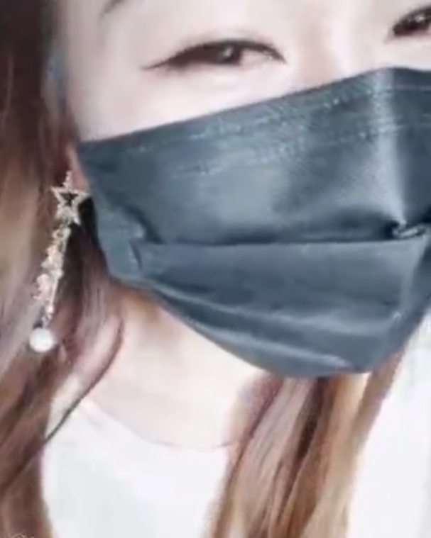 看到了家庭关系中的矛盾和挑战。自行打包老婆出去勾引别人,视频大小170兆,百度盘存放。