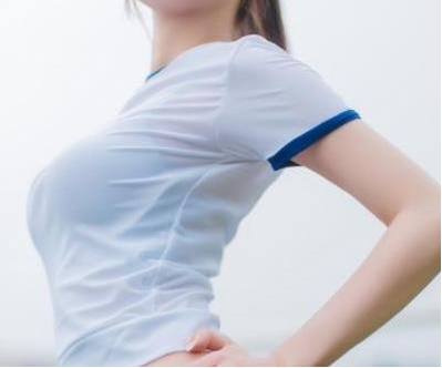 白嫩妹婉婉学妹，精选视频展示多样风格妆容穿搭，让人目不暇接