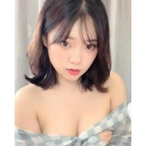 tv平台上的表现备受好评，让人期待她未来更多精彩的直播内容。快来观赏初樱的视频合集，感受她独特的魅力吧！