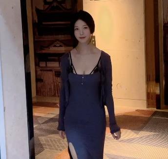 抖娘利世：老同学旧情复燃，1V1.8G视频爆火演绎