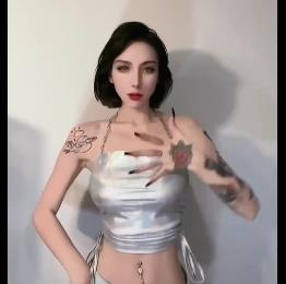 国女媚黑：绿M情节大片，字幕加持，短片下载观看
