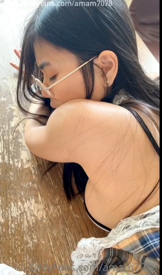 女仆装私人骚秘书：550M大物件擦lang，xue各种姿势，完美露脸！收藏必备！