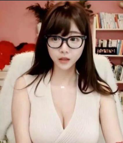 牛姐超级丰满私拍资源人气主播精彩瞬间