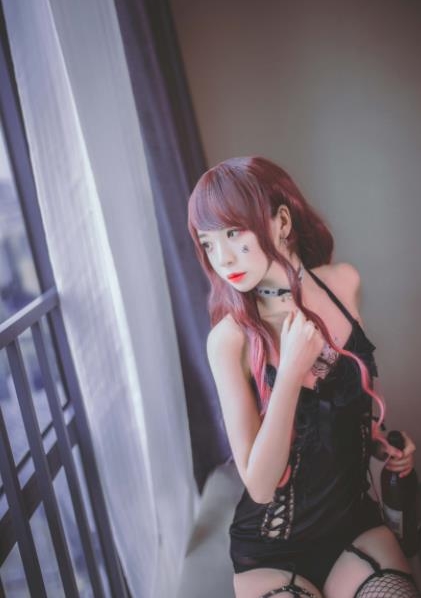 虎牙超人气宅男精选：高质量cos女神疯猫ss私拍合集1.22GB