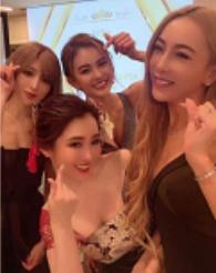 知名主播关爱星星的孩纸资源合集，清纯怦然心动姿势反差婊玉兔小玩具冲锋2.9G视频