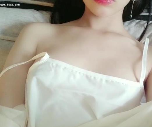 白桃露露推特视频合集，西施小伊伊韵味十足！