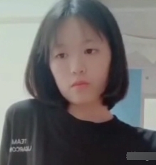 网友的关注和热议，如果你对这对小情侣的奔放互动感兴趣，不妨下载他们的视频来一探究竟！1.08G/百度永久盘