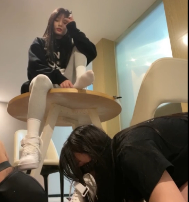 阿月合集：套路妹子奴下奴cosplay麻衣学姐，40V+9.5G视频福利百度盘