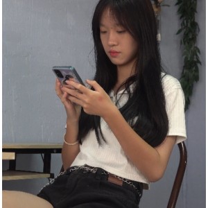 美琪被罚秀脚挠脚心，南国足艺惊现高冷美女
