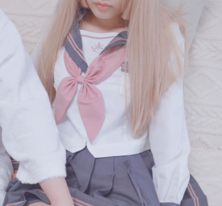 米胡桃MeeHuTao：白丝蓝色死库水视频收藏达828