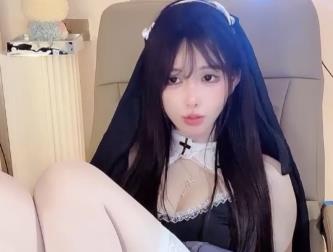 长腿女神haha热议中，修长小腿水花四溅，3V-670M视频火爆推荐