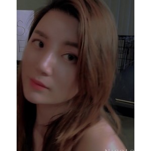 妮可151v53g合集：百度ED2K收藏狂潮，1v精油服务让粉丝更亲近
