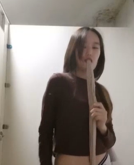 厕所战神：雪儿粉15.6G合集，收藏65个视频