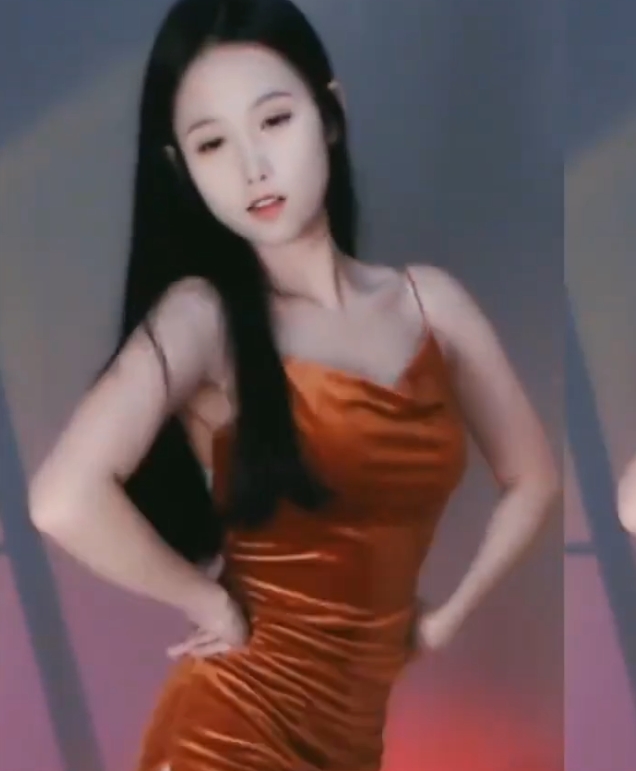 斗鱼热舞女神朴雨彬合集52个视频2.34G，舞姿优美令人着迷