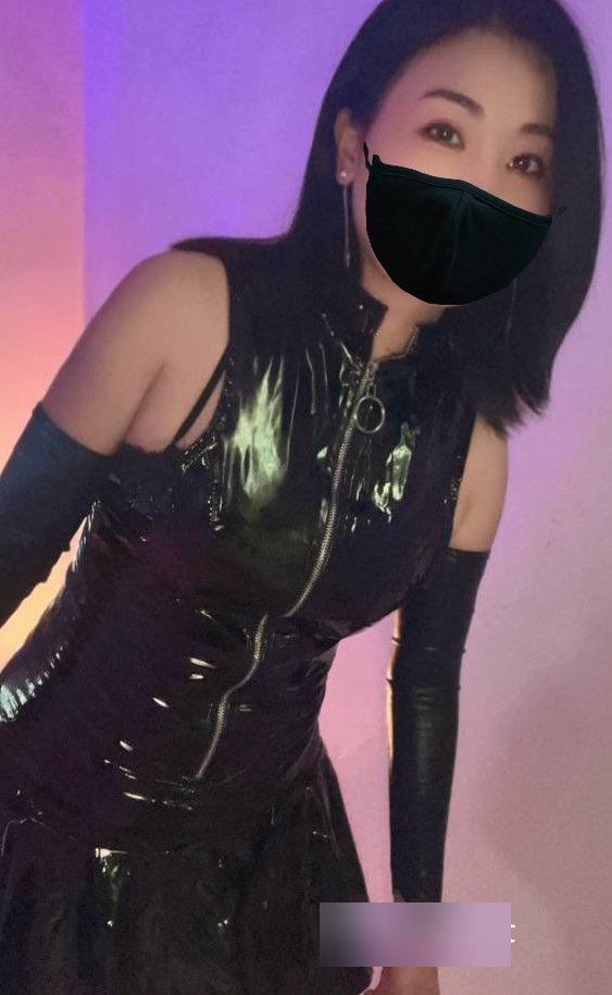 珠海美腿小脚小姐姐LISA私拍合集享受最新666元电报群福利,推特网红LISA的迷人魅力尽在其中,数量众多的照片和视频等你来下载!