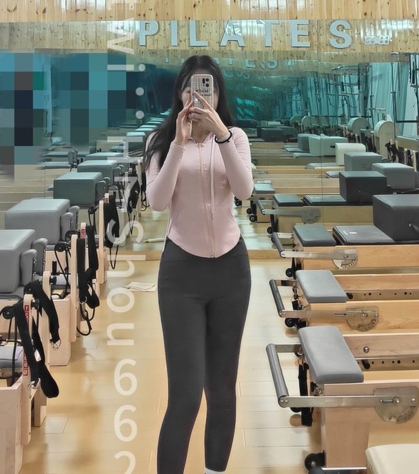 鹤酱双马尾福利姬，更新频繁，新增5v，总时长19.4分钟，百度ED2K皆有，收藏必备