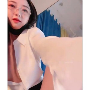 粉红的兔合集：舞蹈妹21V，10.4G视频大放送！