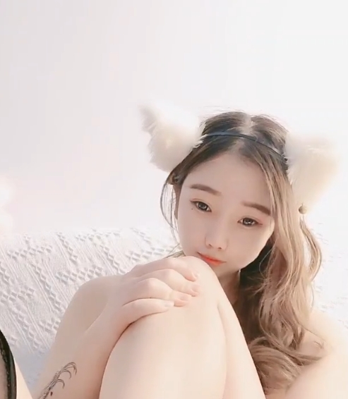 美女小耳朵互动视频14v16.7g,百度收藏39次