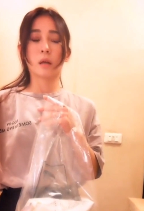 集48v8.75g是一部充满趣味和笑点的视频合集，适合收藏和分享。