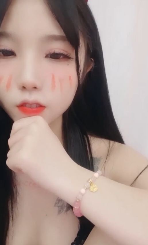 糖糖儿与糖儿小迷迷魅力无限，111.8g视频合集带你尽情享受！