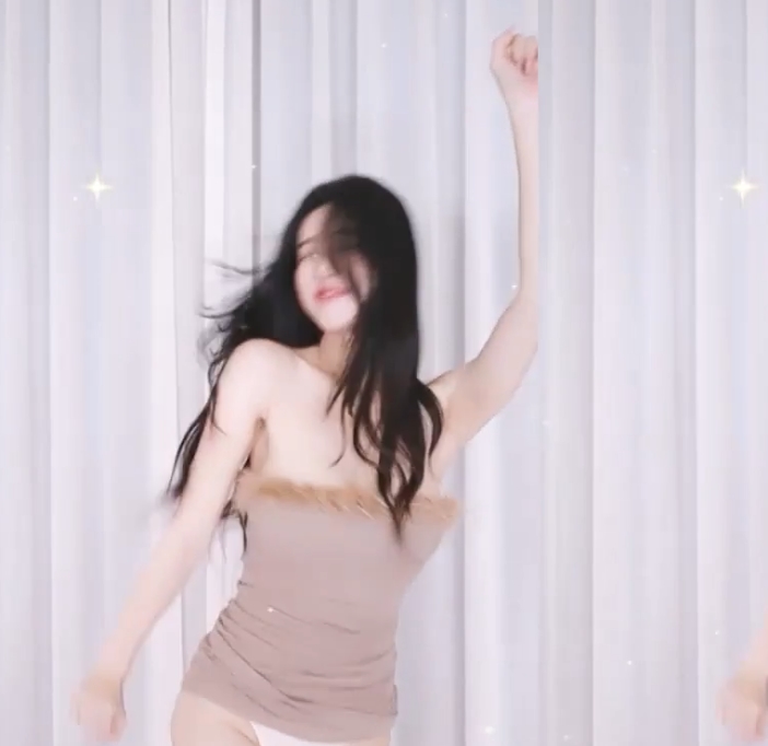 韩国BJ熊猫团智仁in0410私拍视频《75v19.7g》，收藏珍贵视频资源