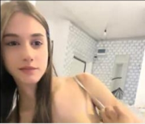感受到他与洋妞们之间的火爆互动，实锤了他们之间的关系。整个视频合集充满了俄罗斯大军的氛围，让人眼前一亮。如果你对东北土豪、洋妞、颜值、身材等内容感兴趣，那么这个合集绝对不容错过！